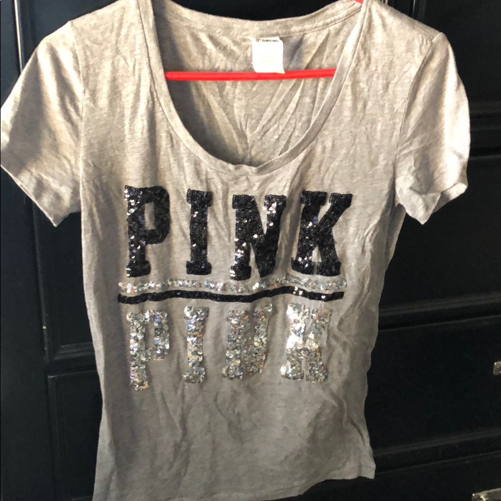 VS pink tee